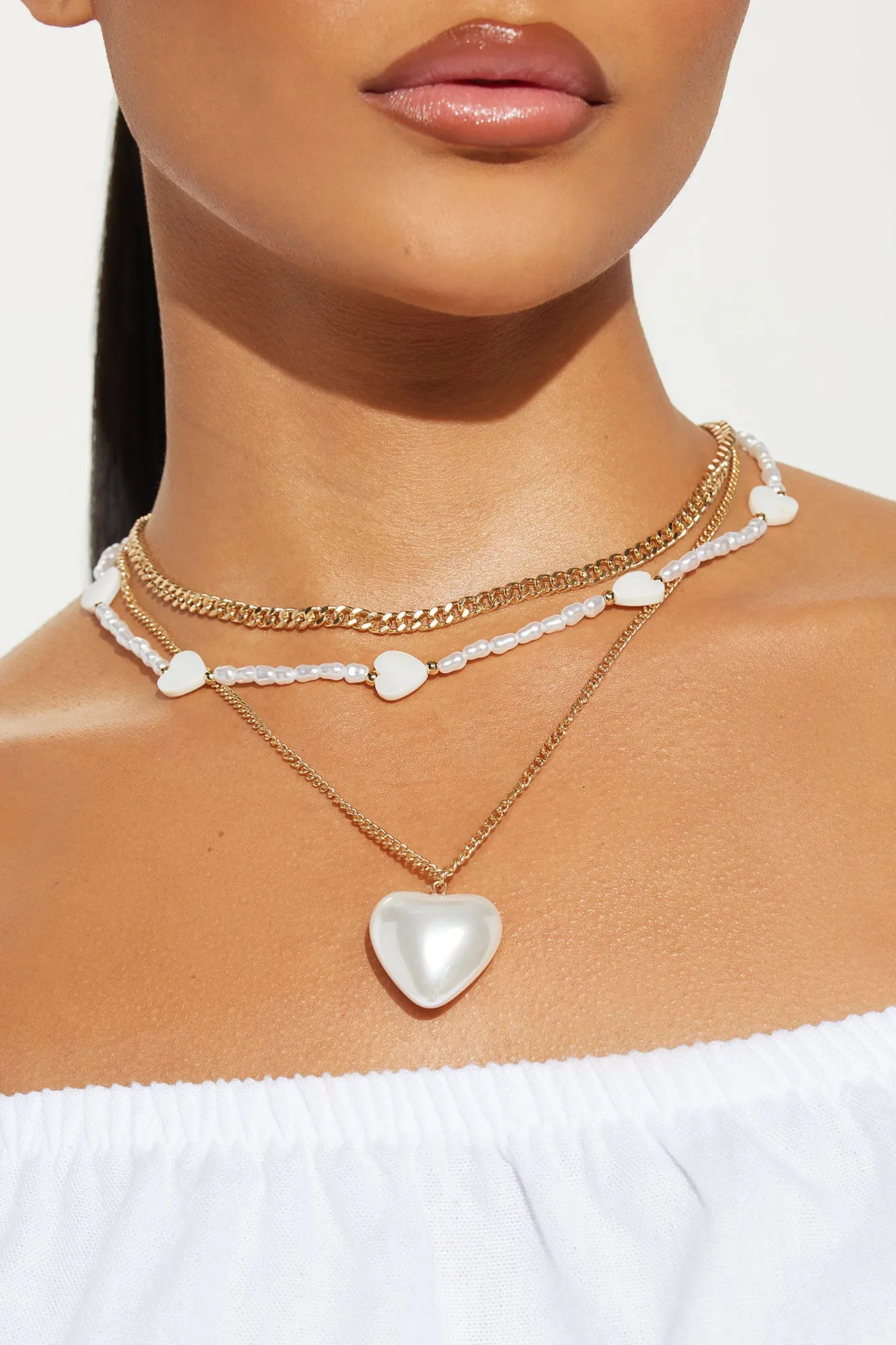 A Love For Pearls Necklace - White/Gold