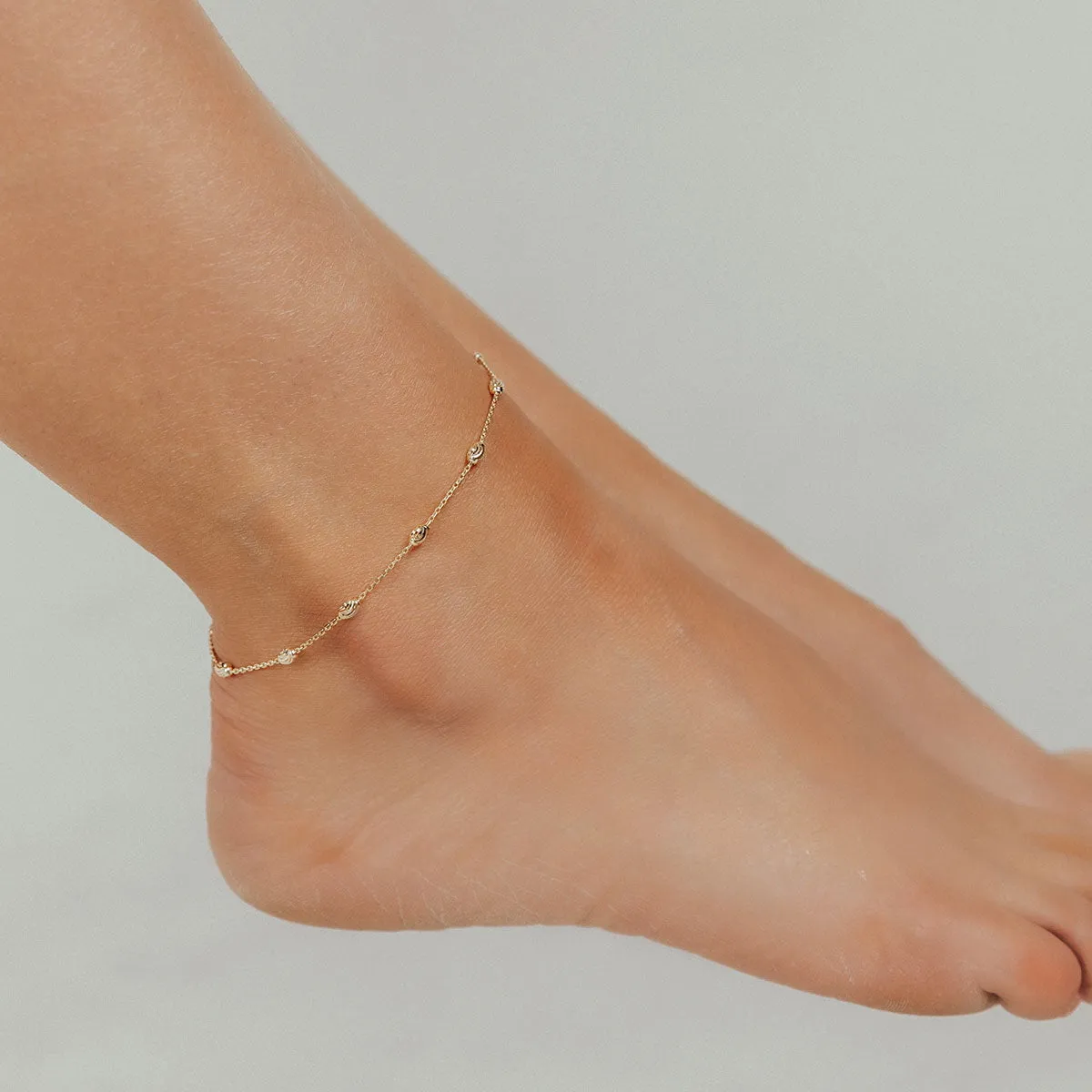 Adjustable Moon Cut Stazione Bead Anklet (Gold)