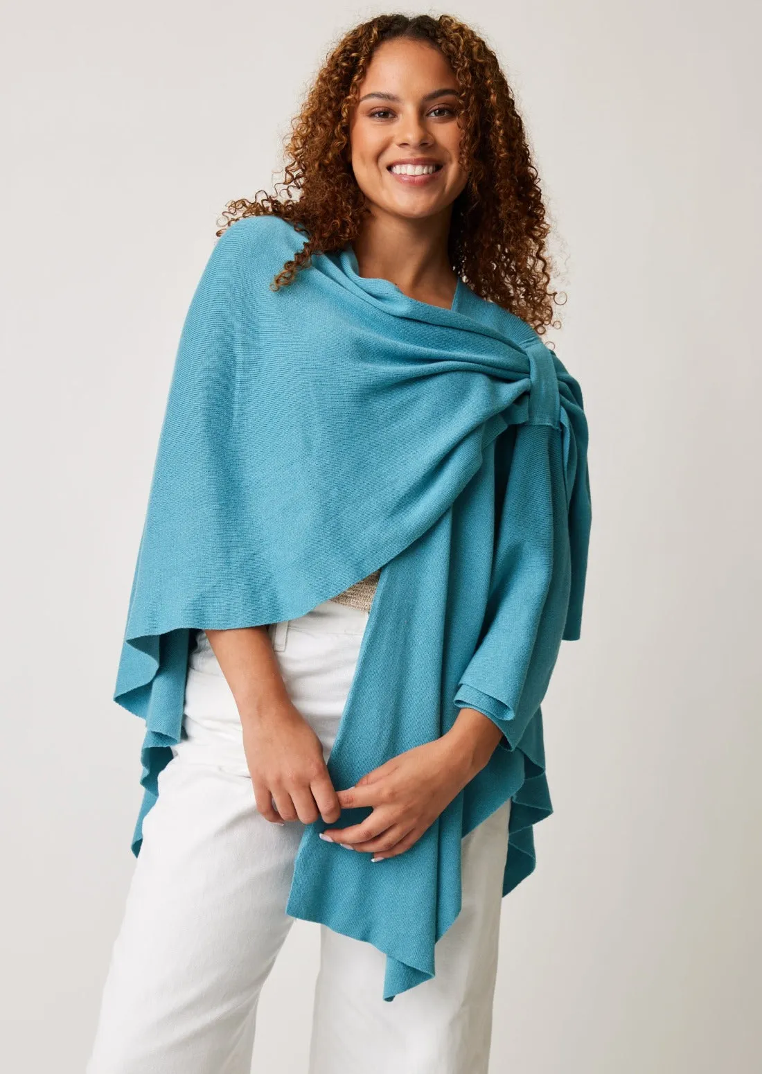 Sure! Heres an optimized title for the e-commerce product:

Parkhurst Covi Wrap - Stylish and Versatile Warm Layer for All Seasons

Let me know if you need anything else!