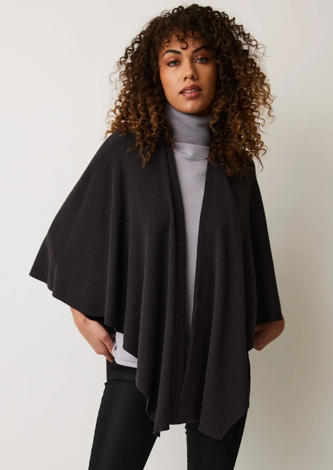 Sure! Heres an optimized title for the e-commerce product:

Parkhurst Covi Wrap - Stylish and Versatile Warm Layer for All Seasons

Let me know if you need anything else!