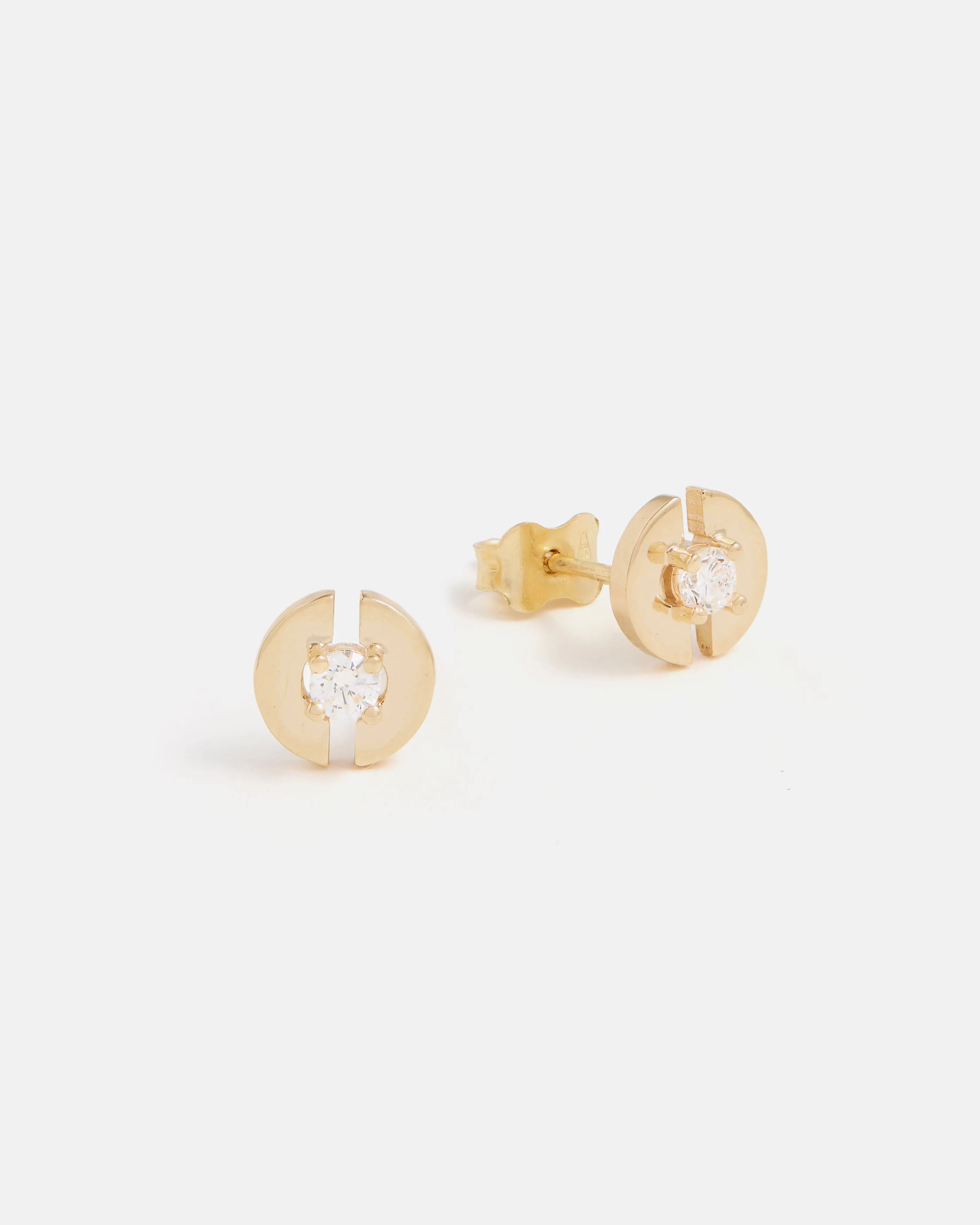 Optimized Title: 14k Yellow Gold Diamond-Studded Stein Earrings